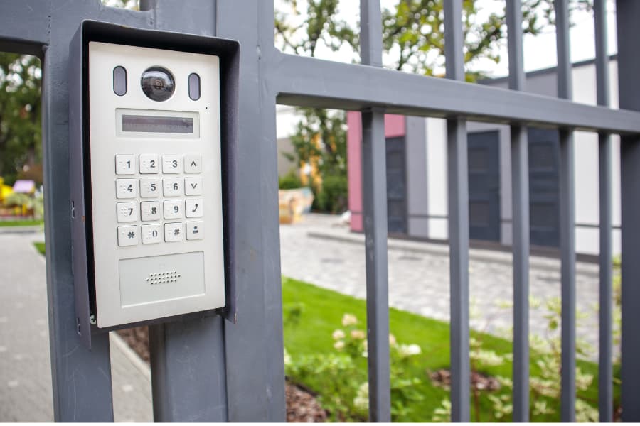 Intercom-on-gate
